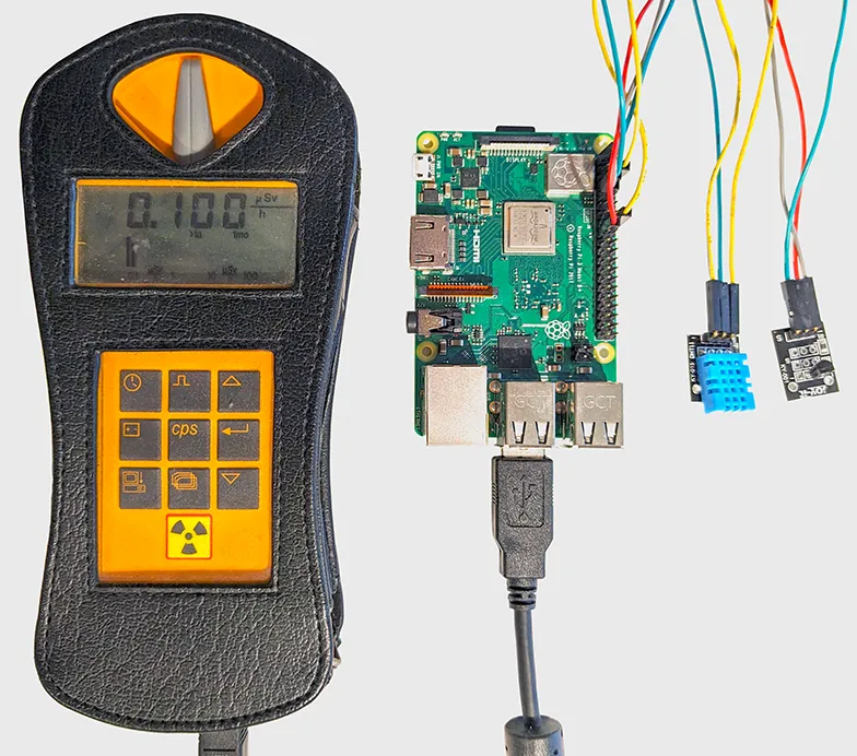 Raspberry Pi mit angeschlossenen Sensoren und einem Geigerzähler